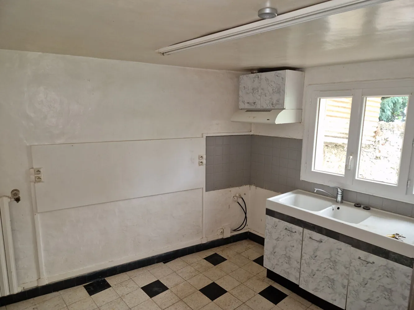 Maison à vendre la loupe 28240 - 5 pièces - 1137