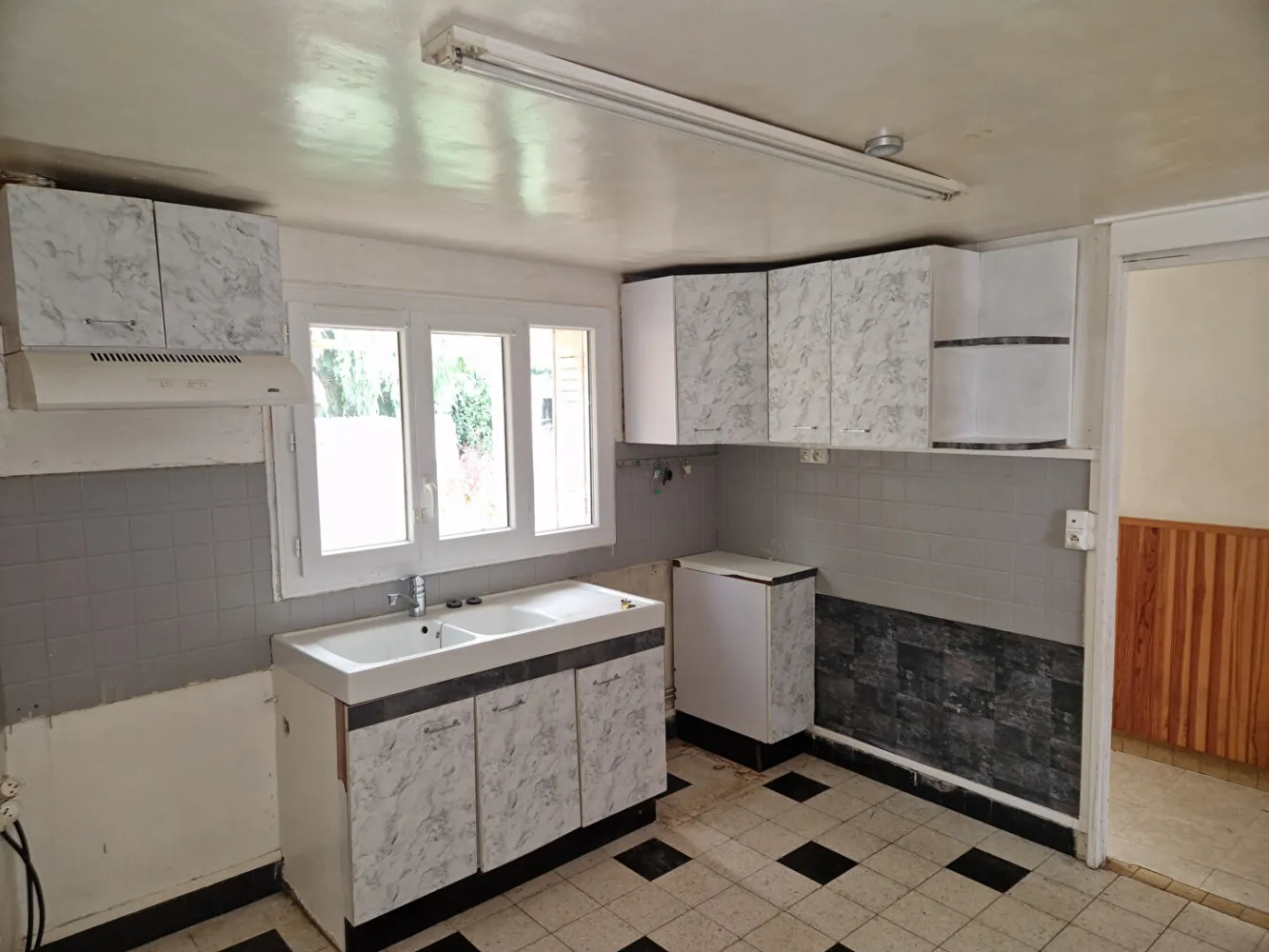 Maison à vendre la loupe 28240 - 3 chambres - 1137